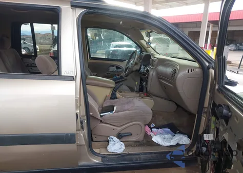 2004 Chevrolet Trailblazer Ext Ls z USA, uszkodzony, nr VIN 1GNET16SX46151403